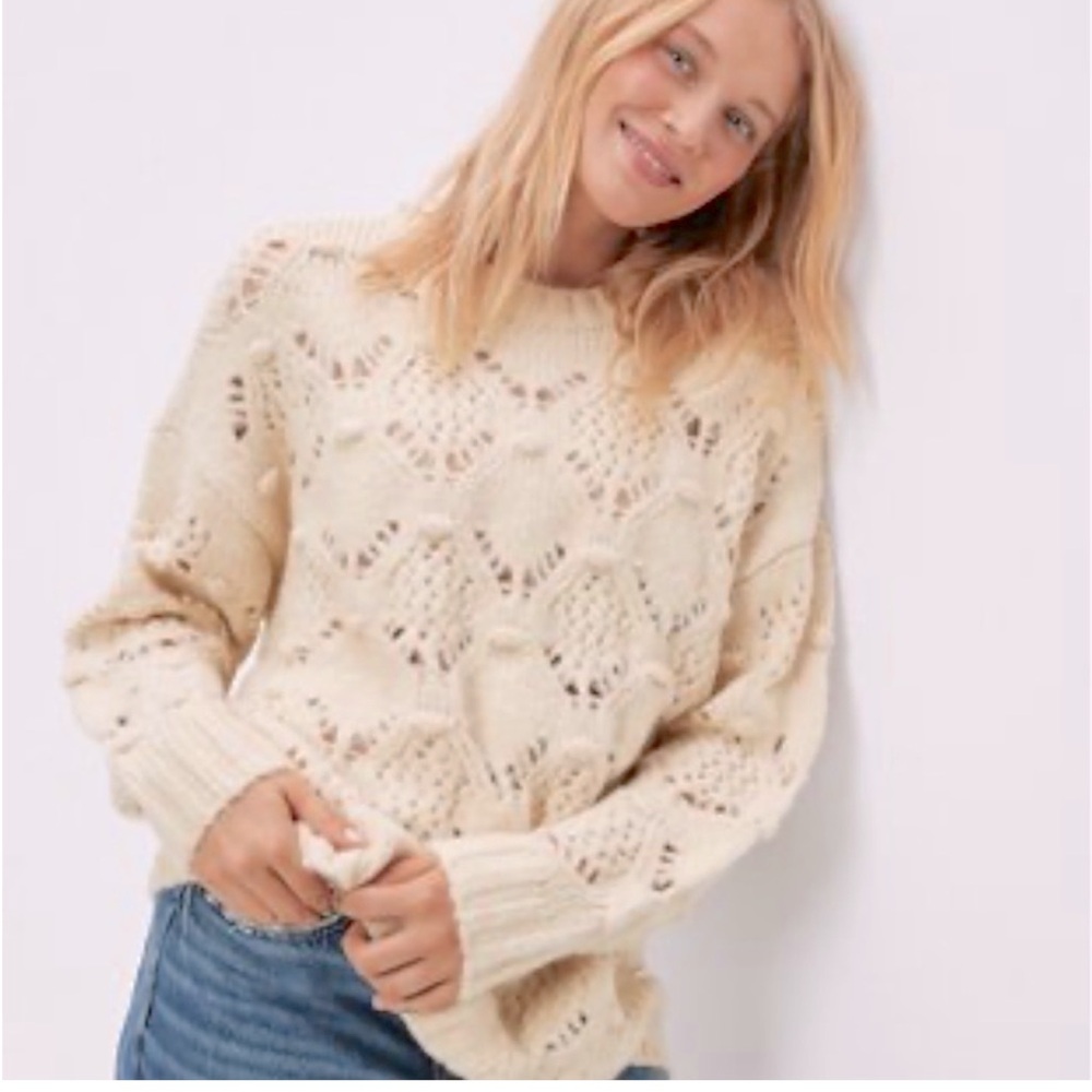 NWT American Eagle Oversized Knit Cream crew neck Sweater size Medium